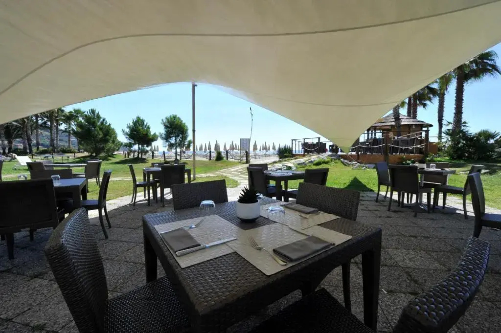 Aregai Marina Hotel & Residence