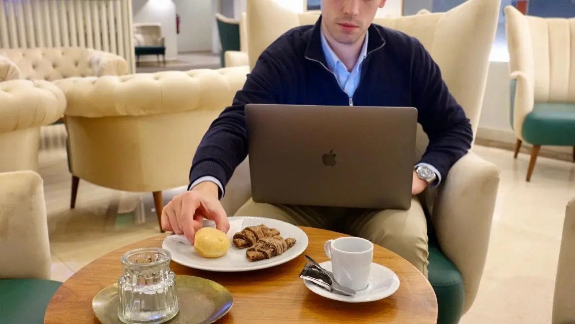 Oporto Airport & Business Hotel