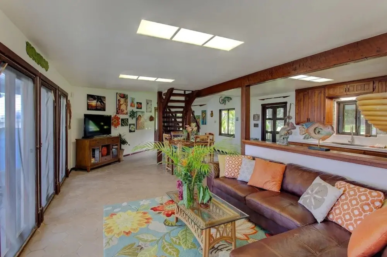 Black Sand Beach House 2 Bedroom Home