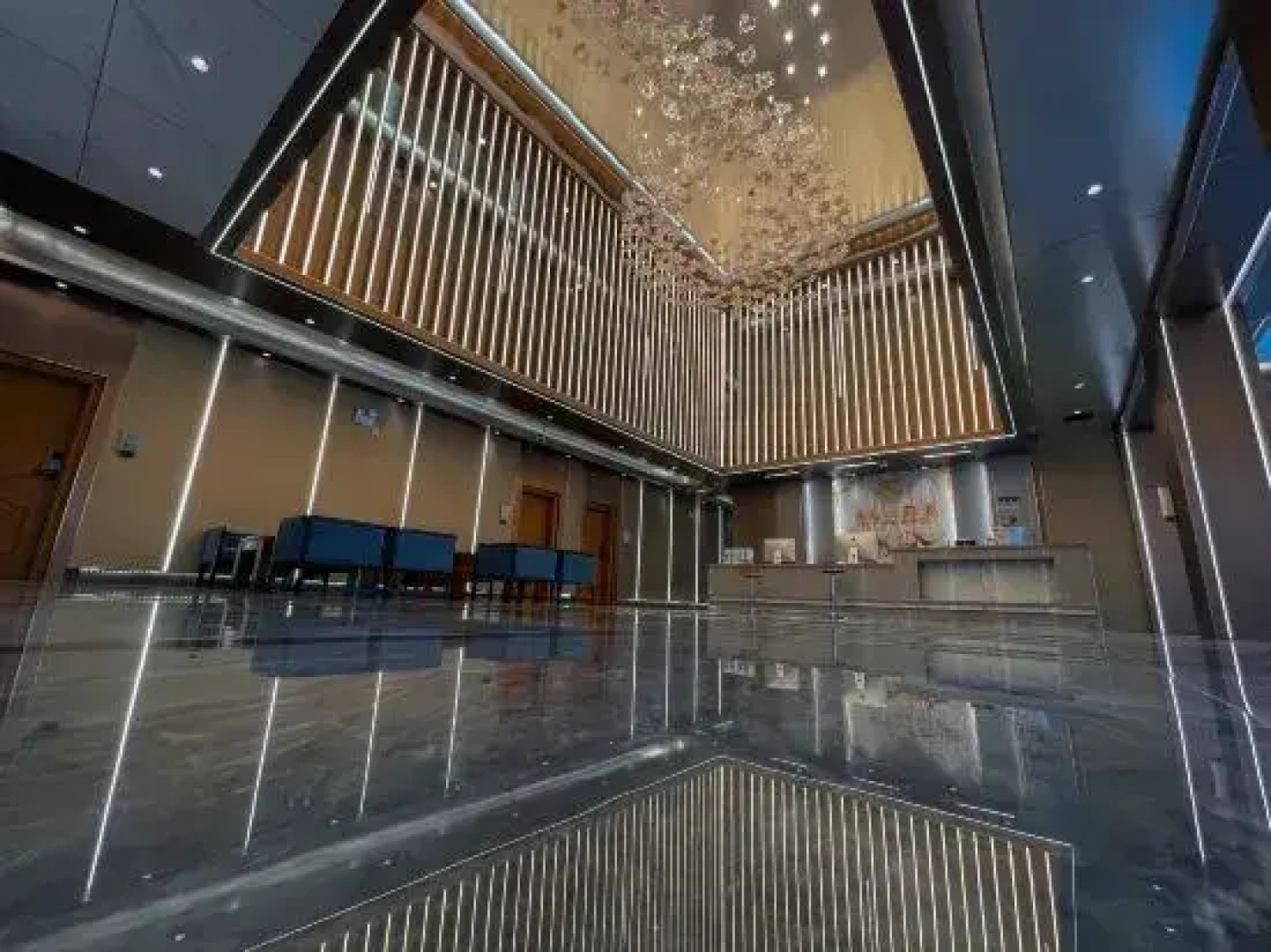 Huameishi Hotel (Ganzi County Litang)