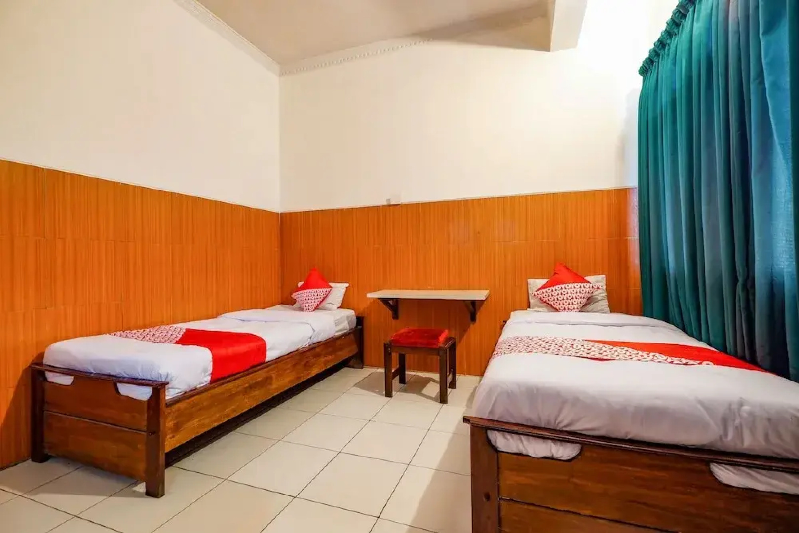 OYO 2855 Sartika Hotel Pati