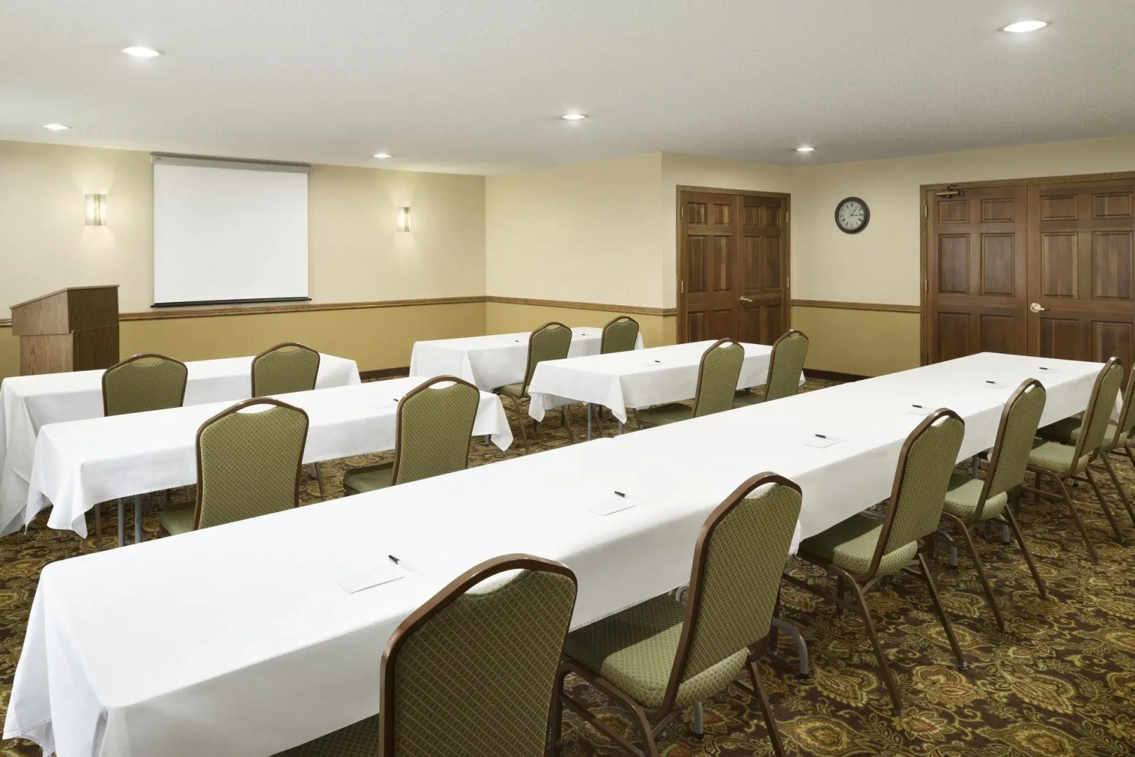 Country Inn & Suites by Radisson, Grinnell, IA