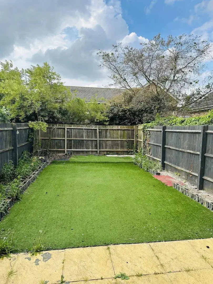 Housesleeps5-parking-garden-privateentrance