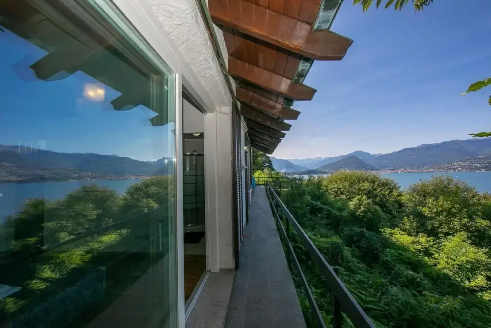 Villa Al Golfo Pool and View