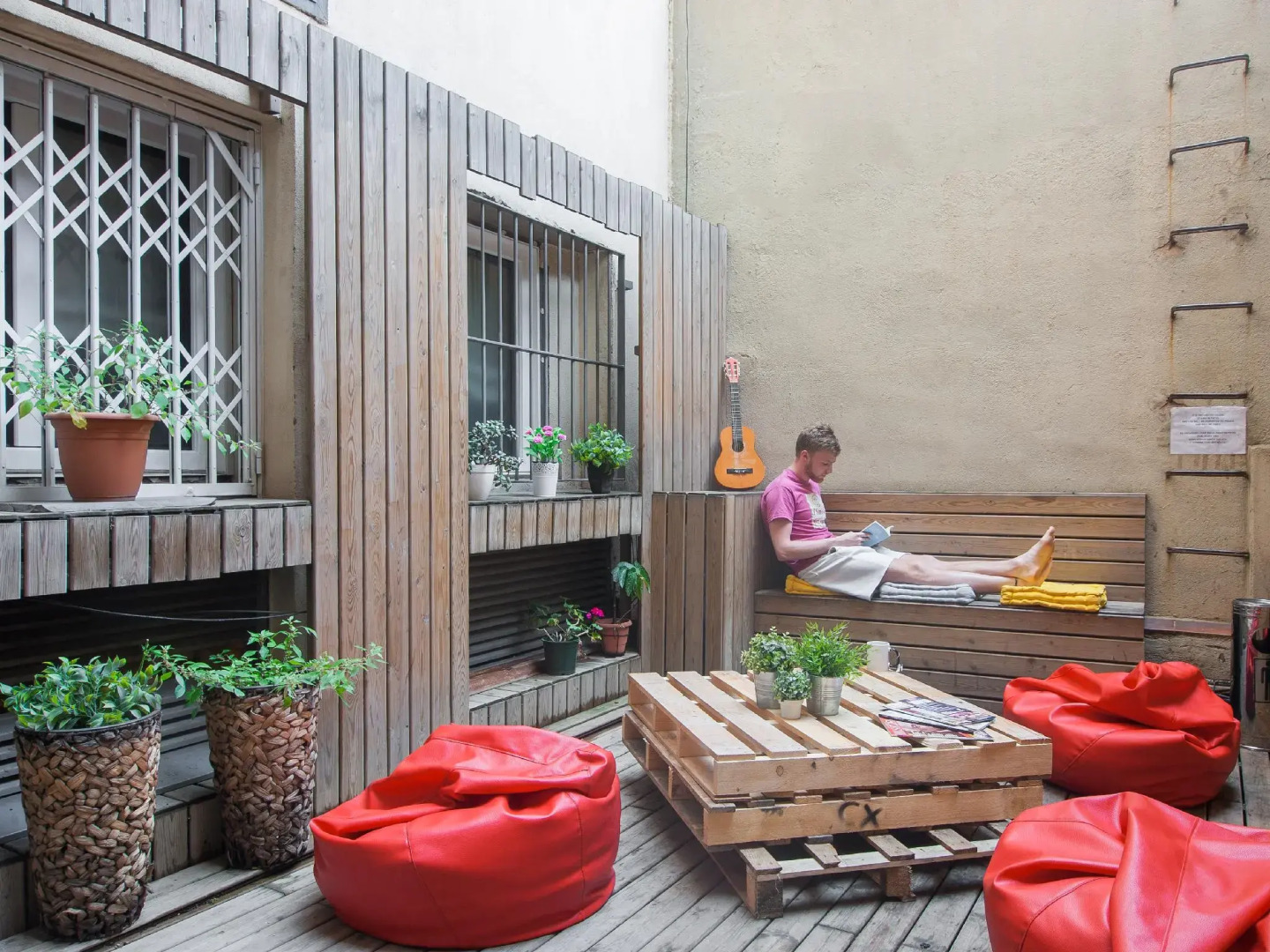 No Limit Hostel Central