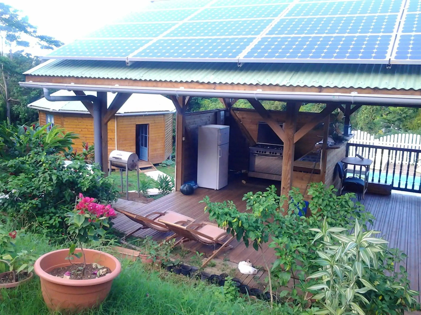 Bungalow de 2 chambres avec piscine partagee jardin amenage et wifi a Le Robert