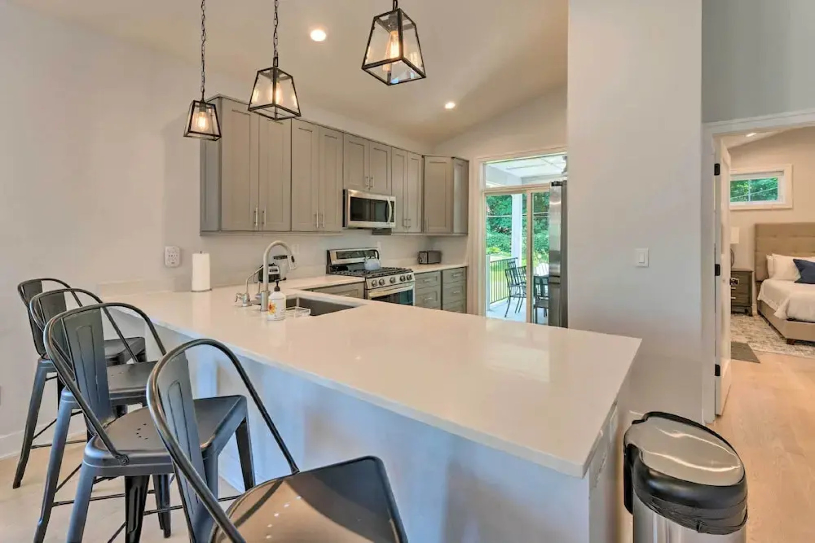 Fantastic House: Balcony, Steps to Lake Como!