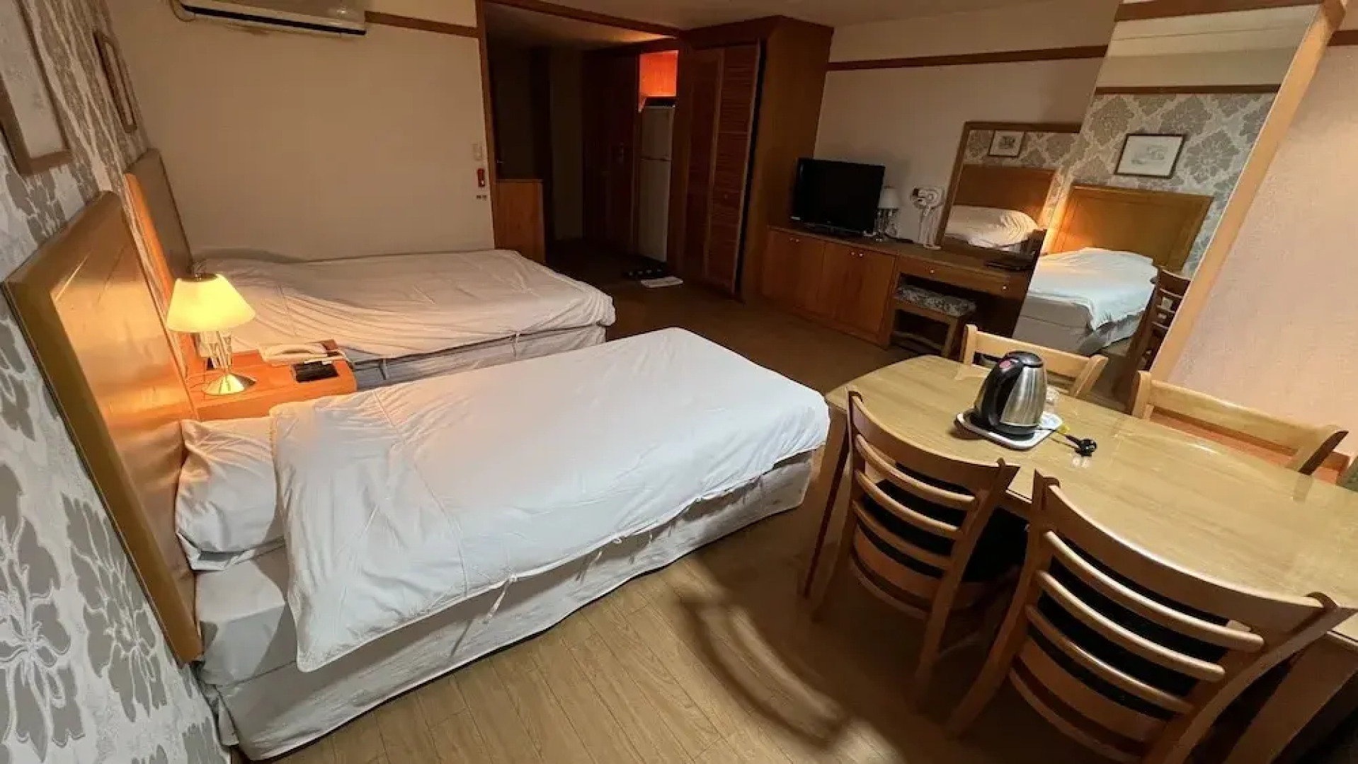 Gimcheon Park Tourist Hotel