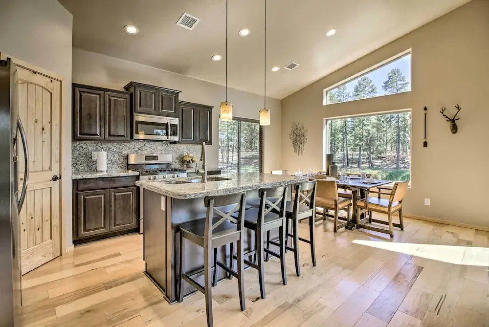 Waterfront Lakeside Home - 1 Block to Boat Ramp