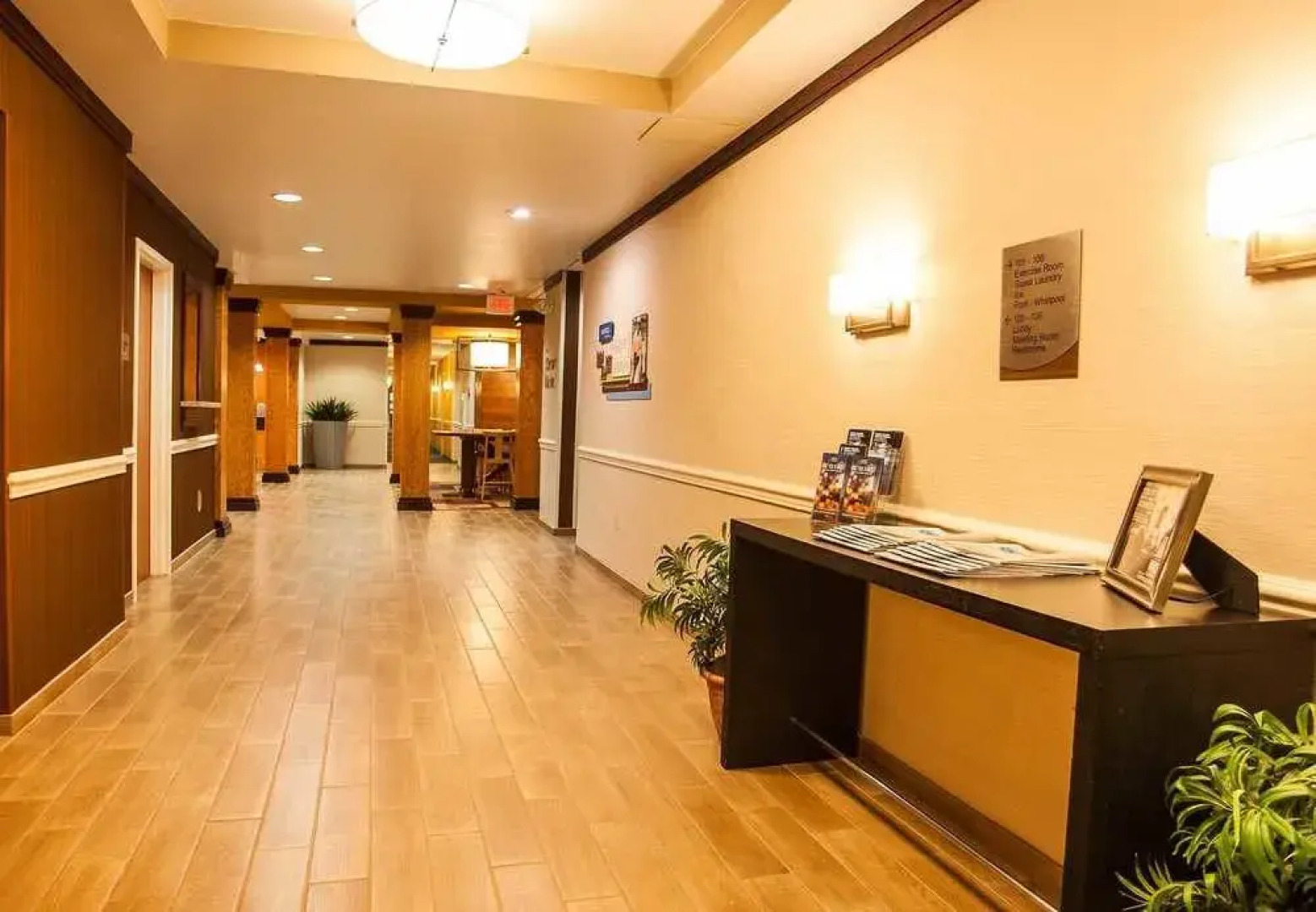 Comfort Inn & Suites South Akron