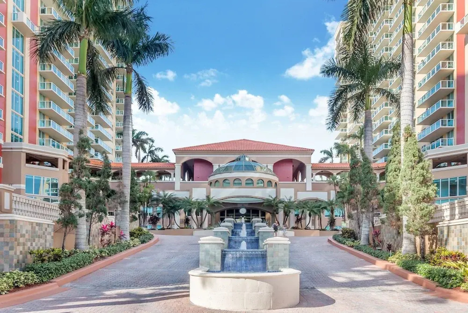 Churchill Suites Intracoastal Yacht Club