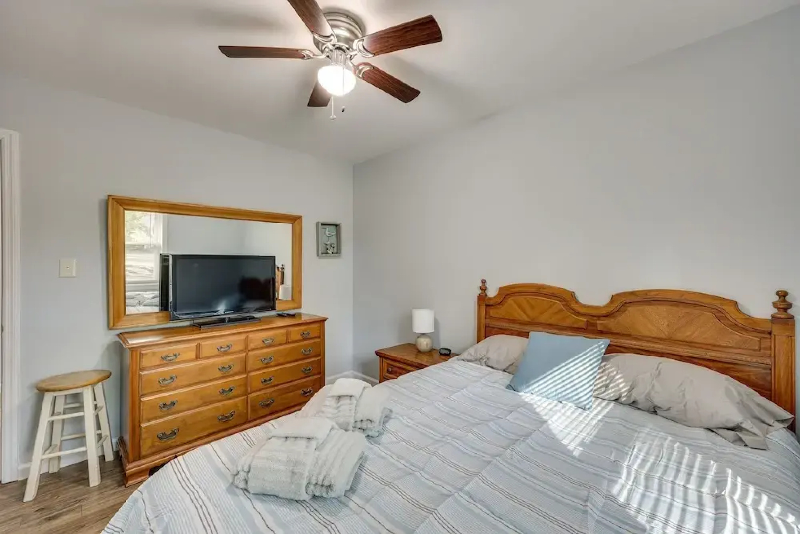 Pet-friendly Southport Home w/ Deck: 8 Mi to Beach