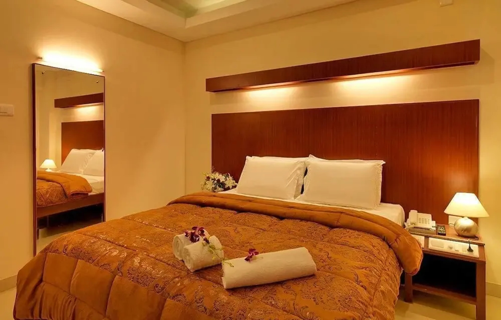 Dhanunjayas Luxury Hotel