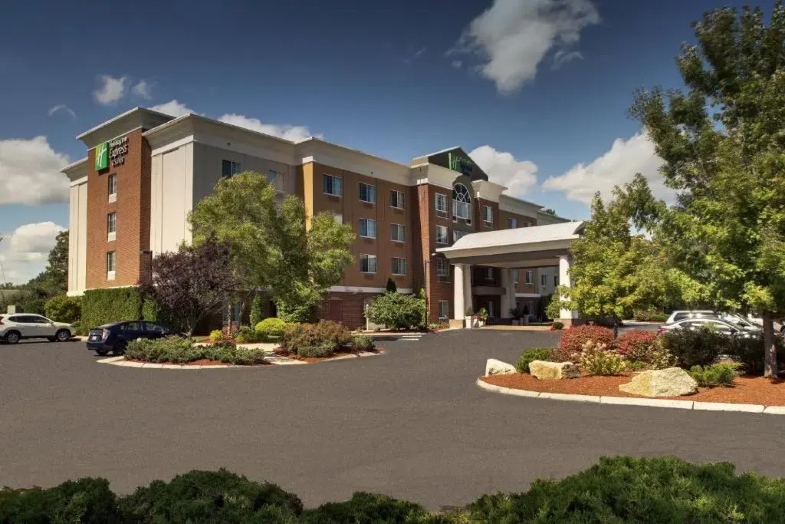 Holiday Inn Express Hotel & Suites Middleboro Raynham by IHG