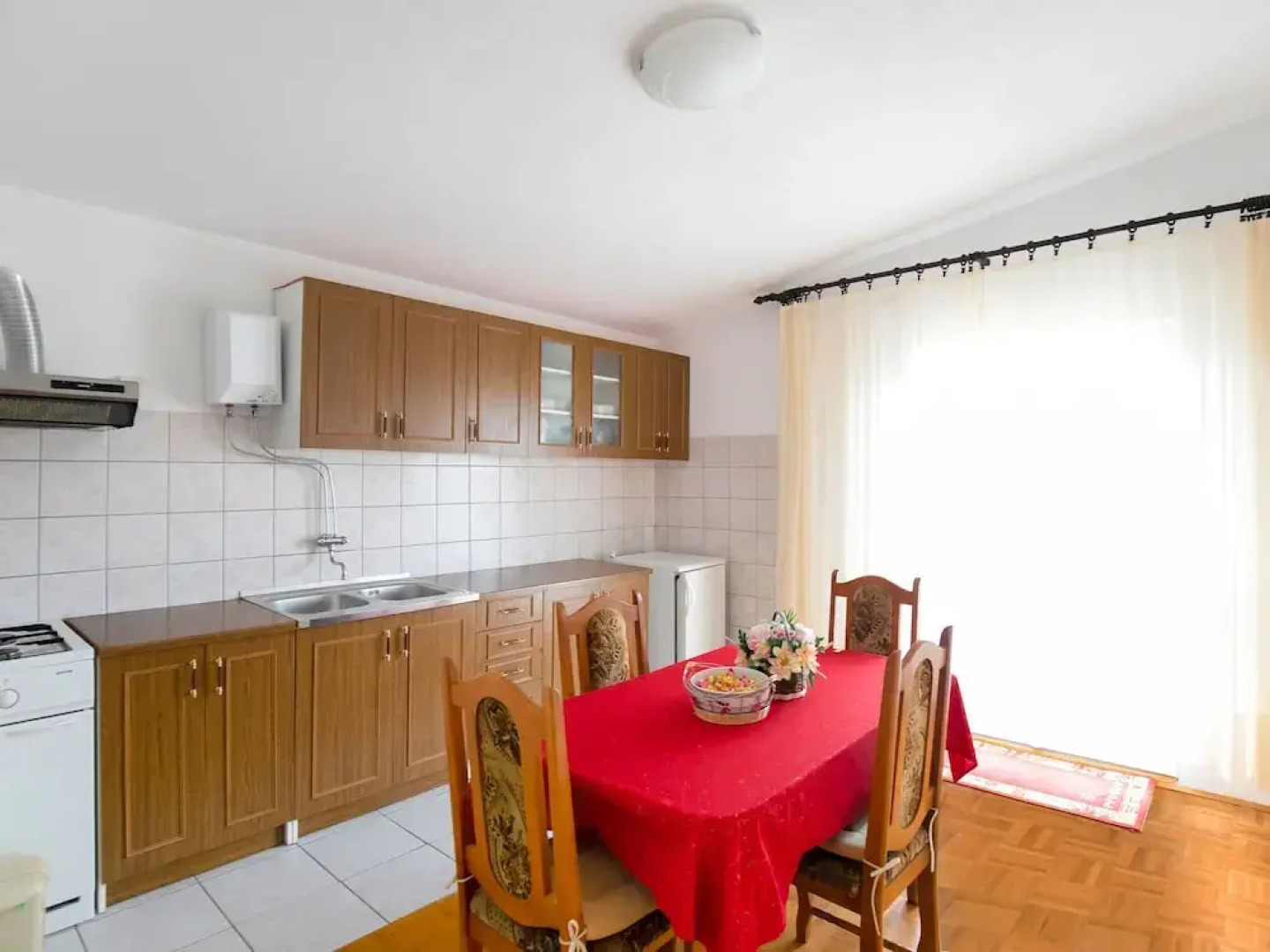 Lovely Apartment in Krneza Near Seabeach