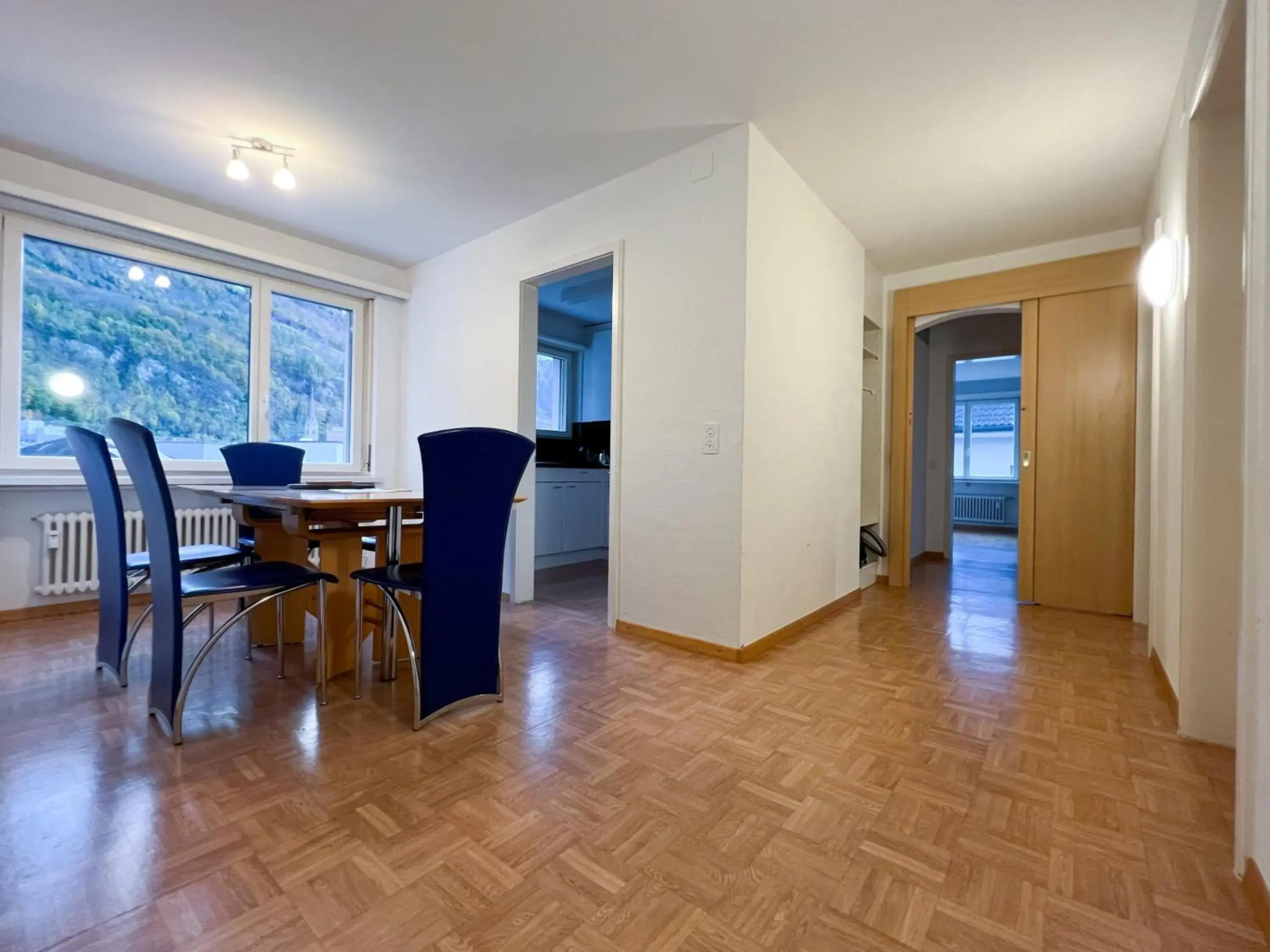 Schöne grosse Attika-Wohnung im Zentrum von Vaduz inkl. Parkplatz