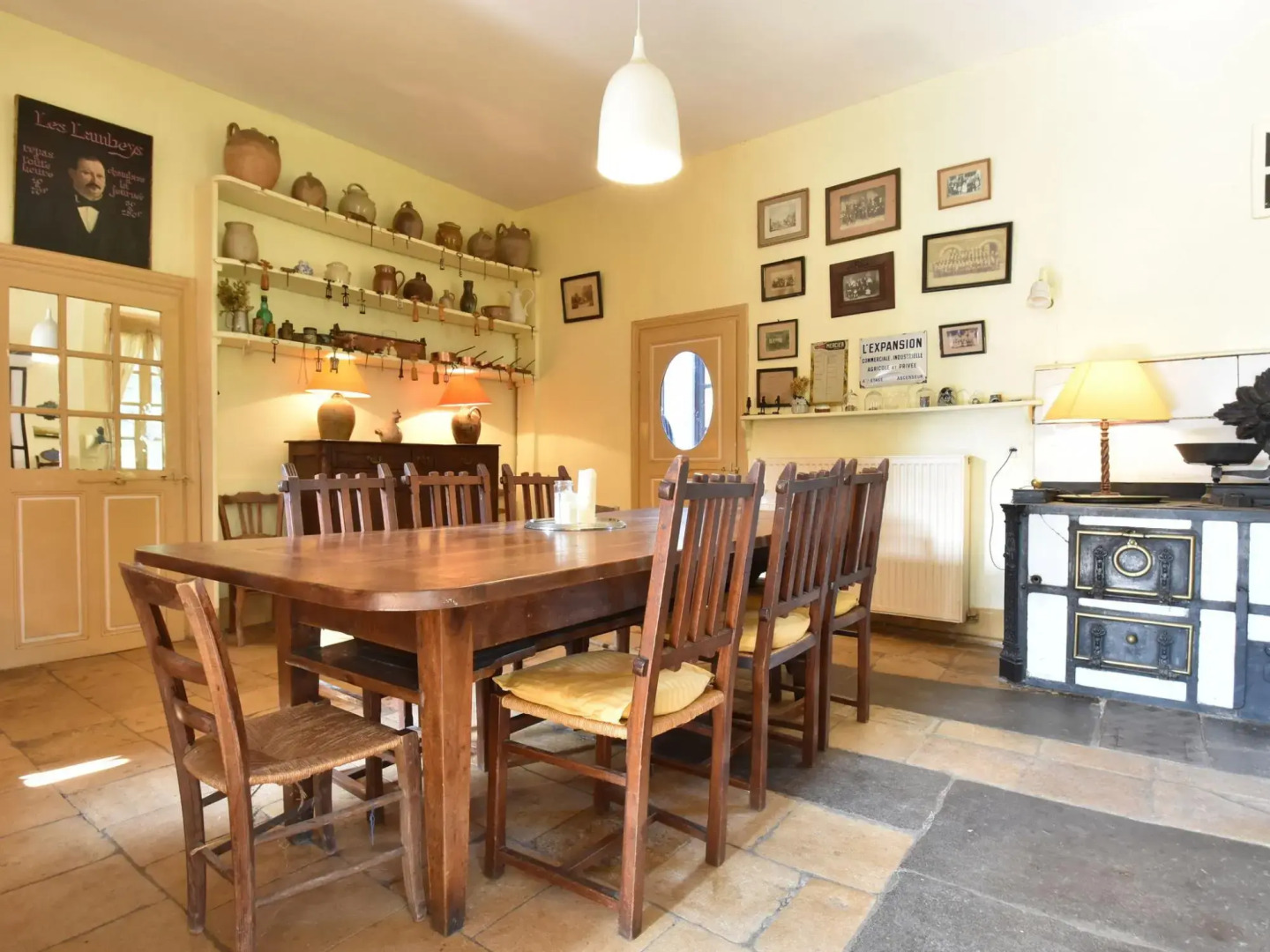 Vintage Mansion in Saint-aubin-sur-loire With Pool