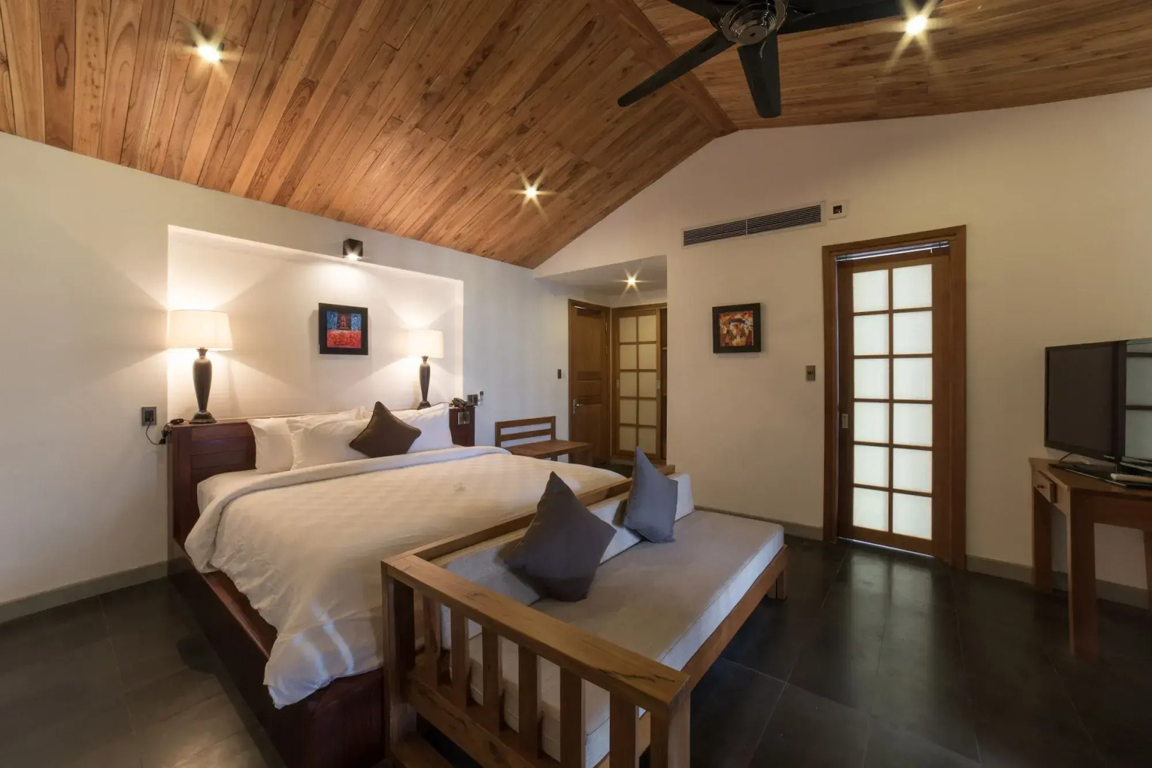 Vedana Lagoon Resort and Spa