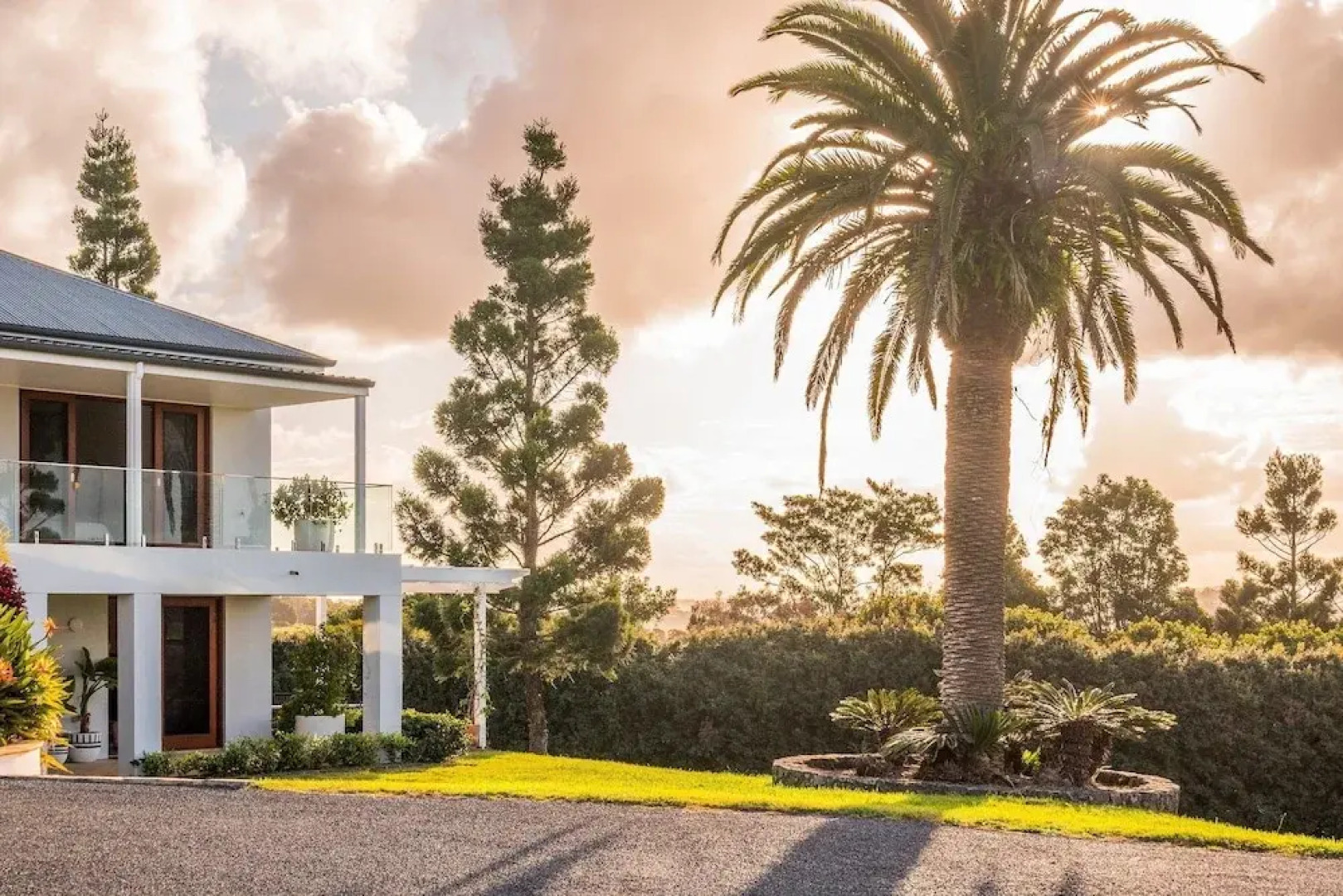 Your Luxury Escape - White Wood