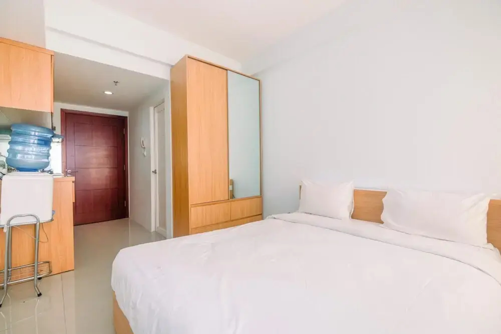 Modern Style Studio Tamansari Mahogany Apartment with City View