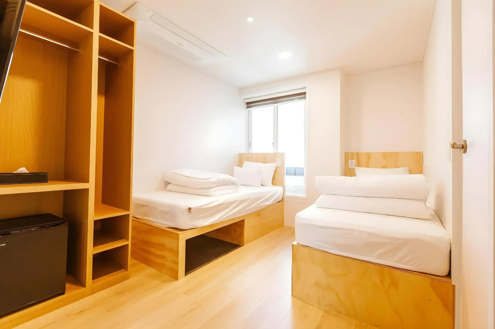 Step Inn Myeongdong 2 - Hostel