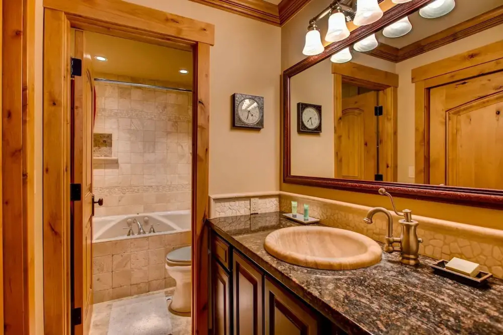 Plaza 5PK PZ31 - 2 Br Condo