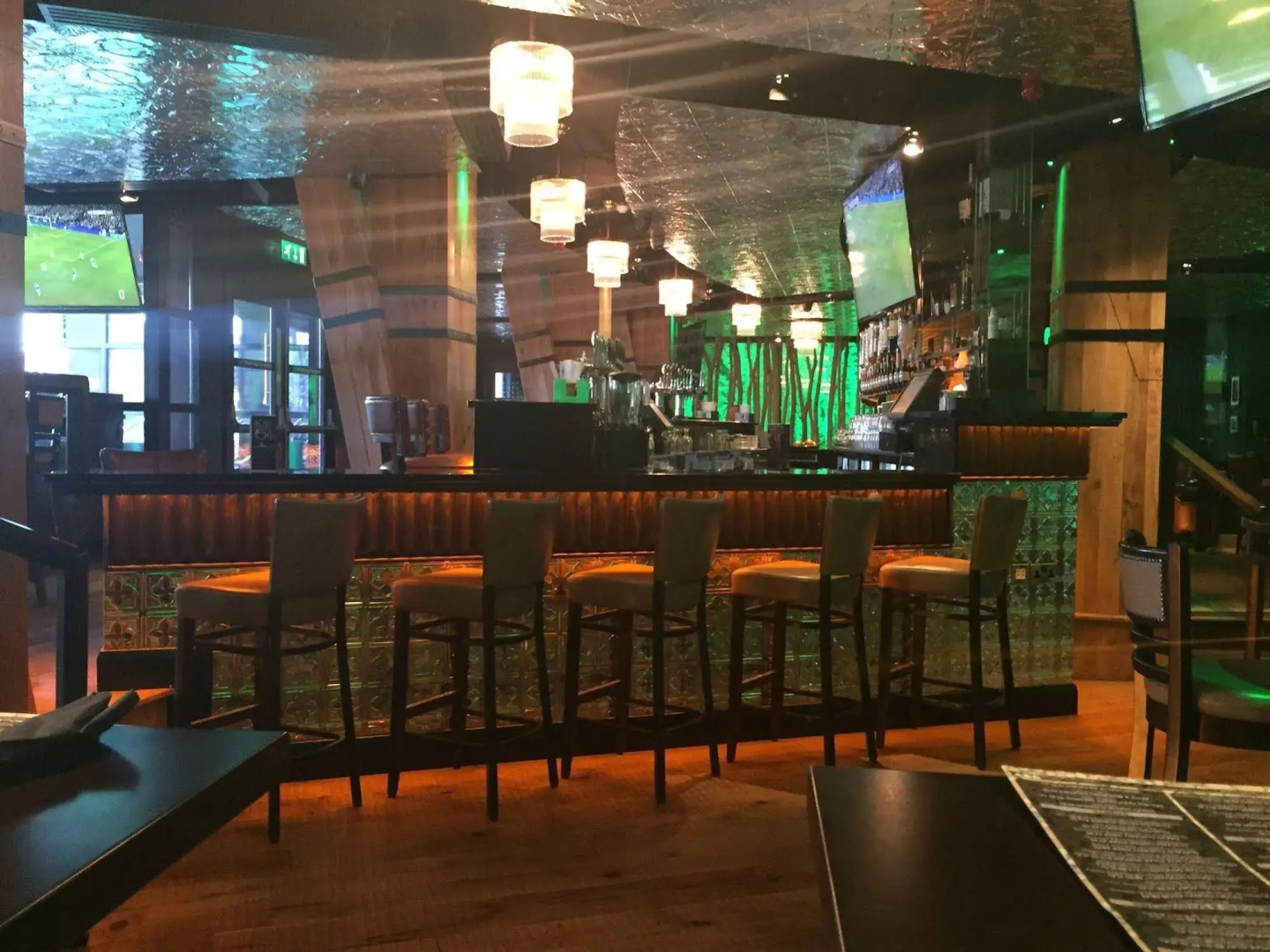 The Royal Hotel and Merrill Leisure Club