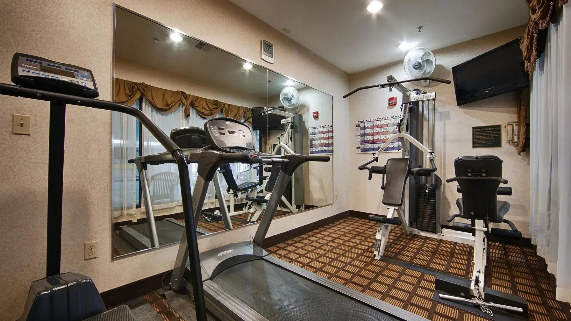 Best Western Inn & Suites Merrillville