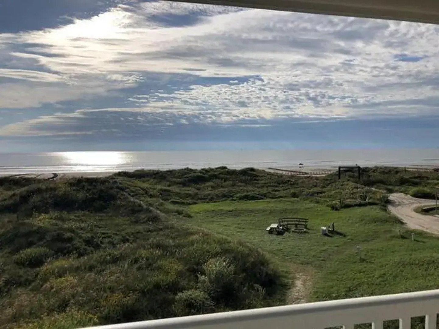 Beachgate CondoSuites and Oceanfront Resort