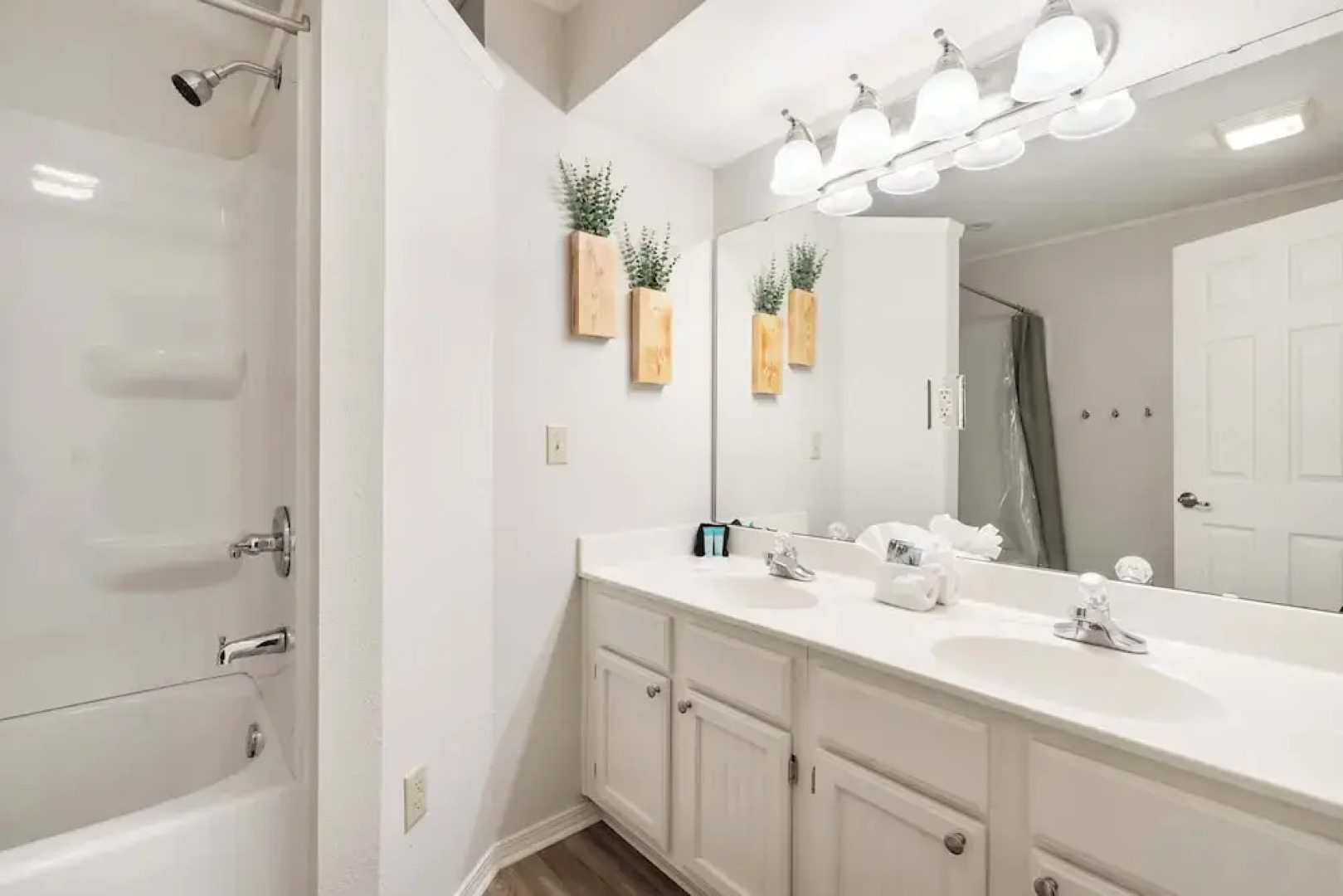 Ozark Mountain Oasis For 7!