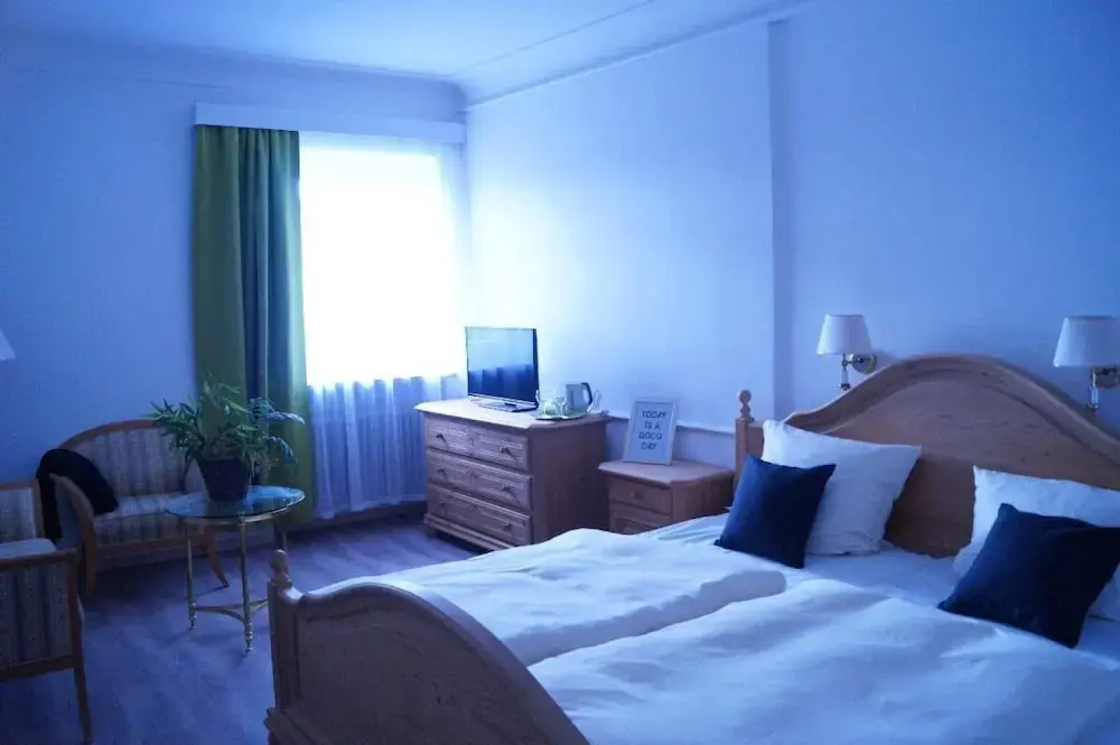 Amweia Hotel & Restaurant