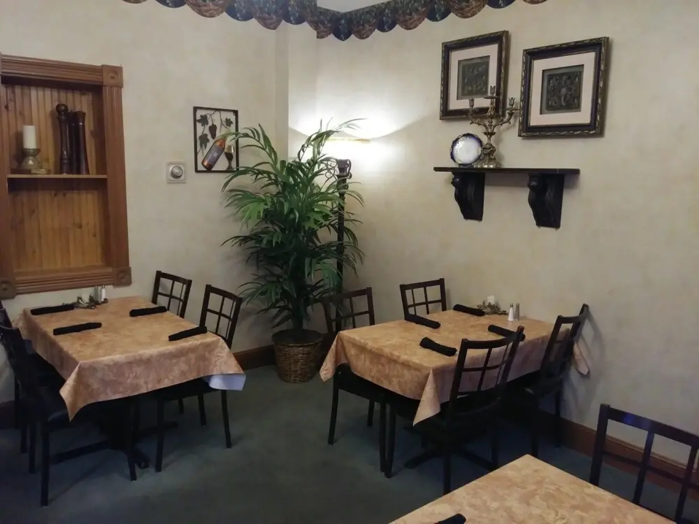 Thayer's Historic Bed n' Breakfast