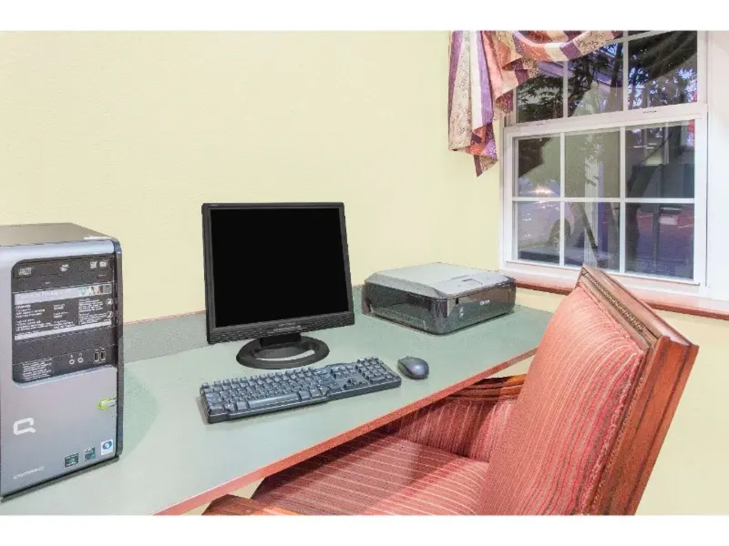 Beckley East Microtel Inn / Suites