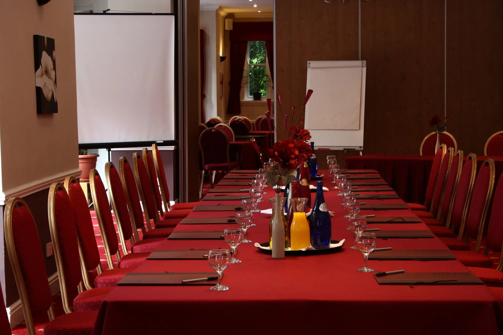 Old Rose and Crown Hotel