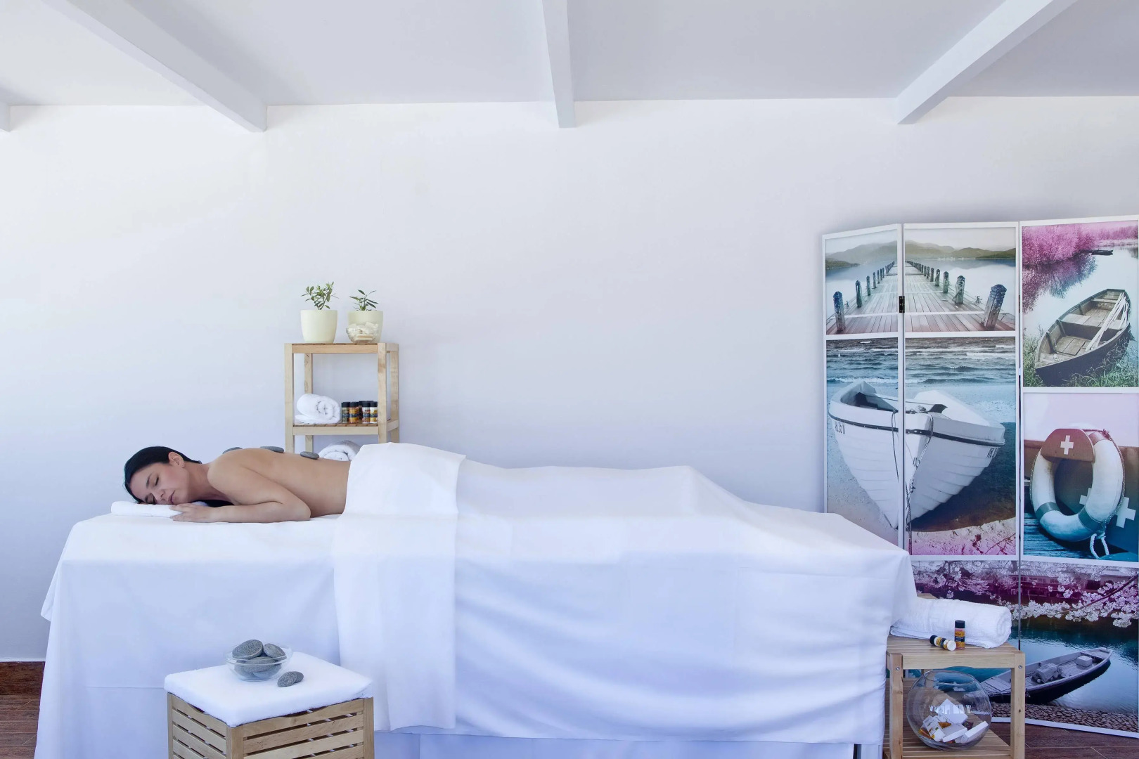 Mrs Chryssana Beach Hotel