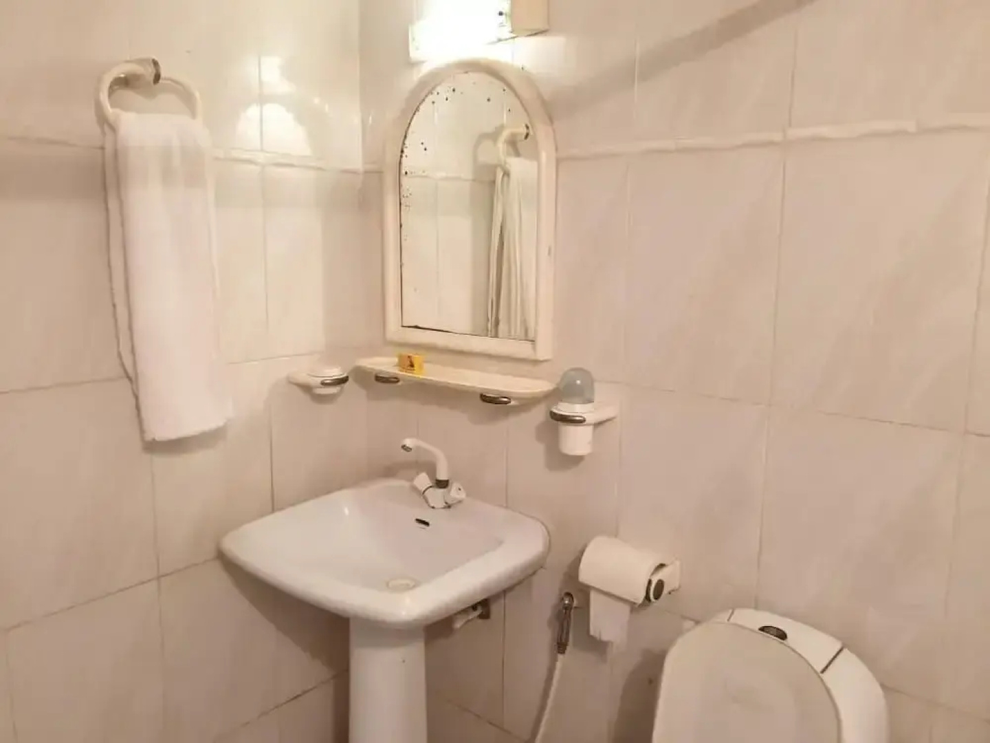Hotel Sareena Residence