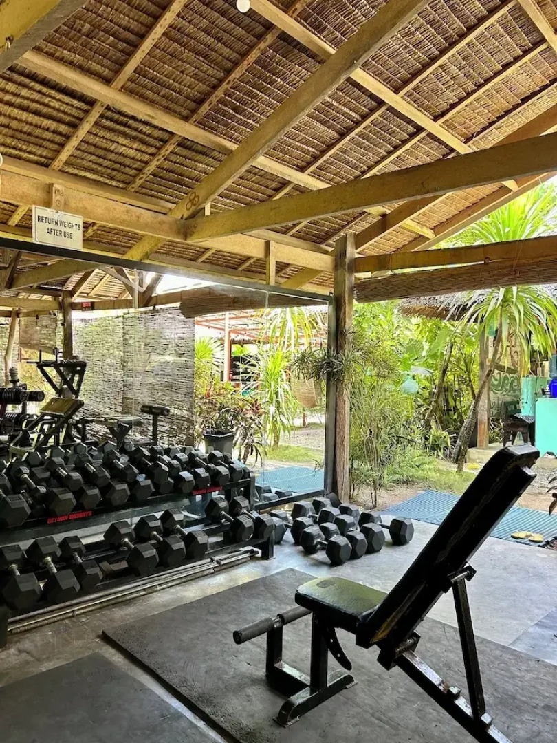 Ilakai Hostel - Adults Only