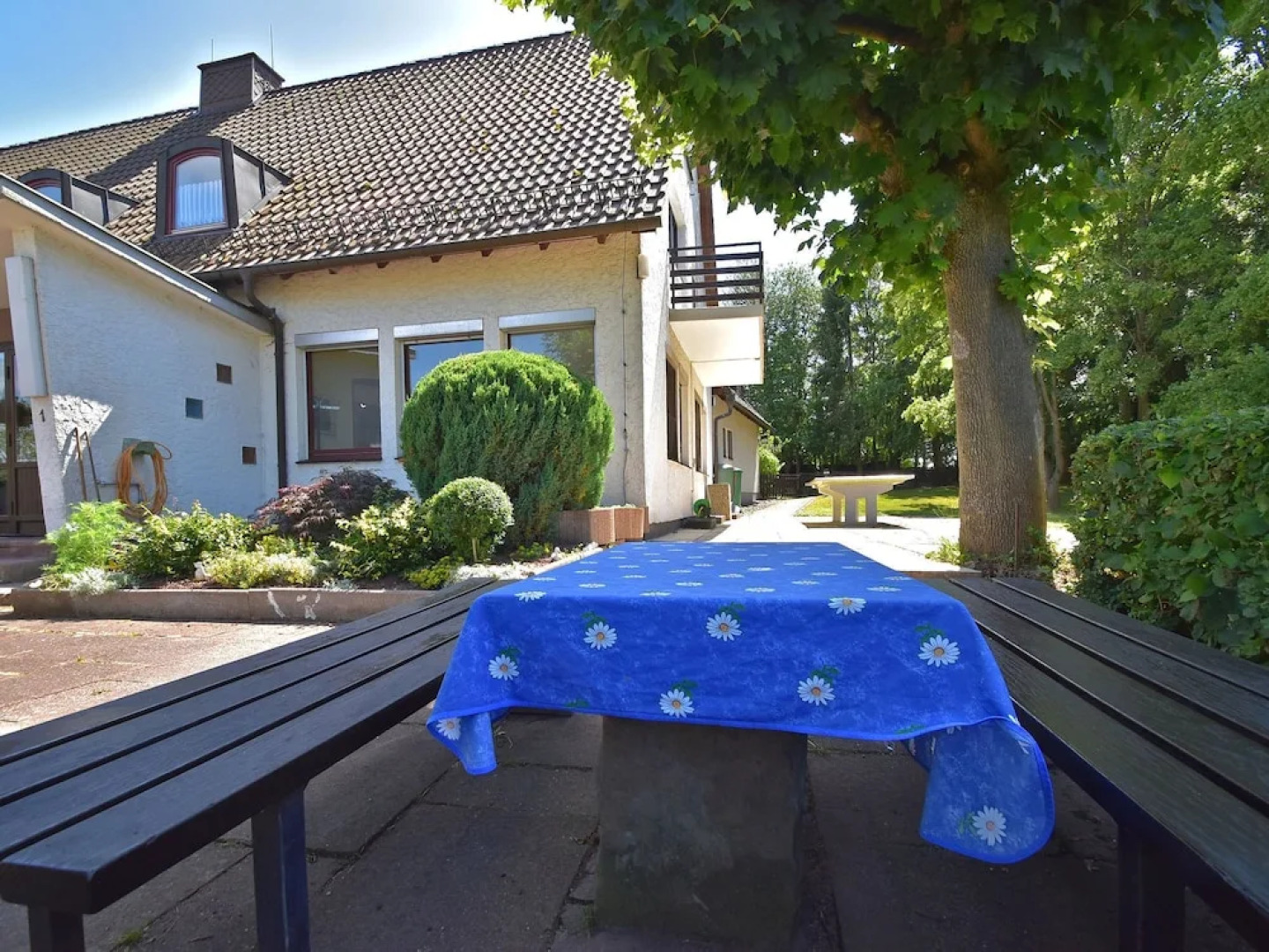 Charming Holiday Home in Eschwege With Garden