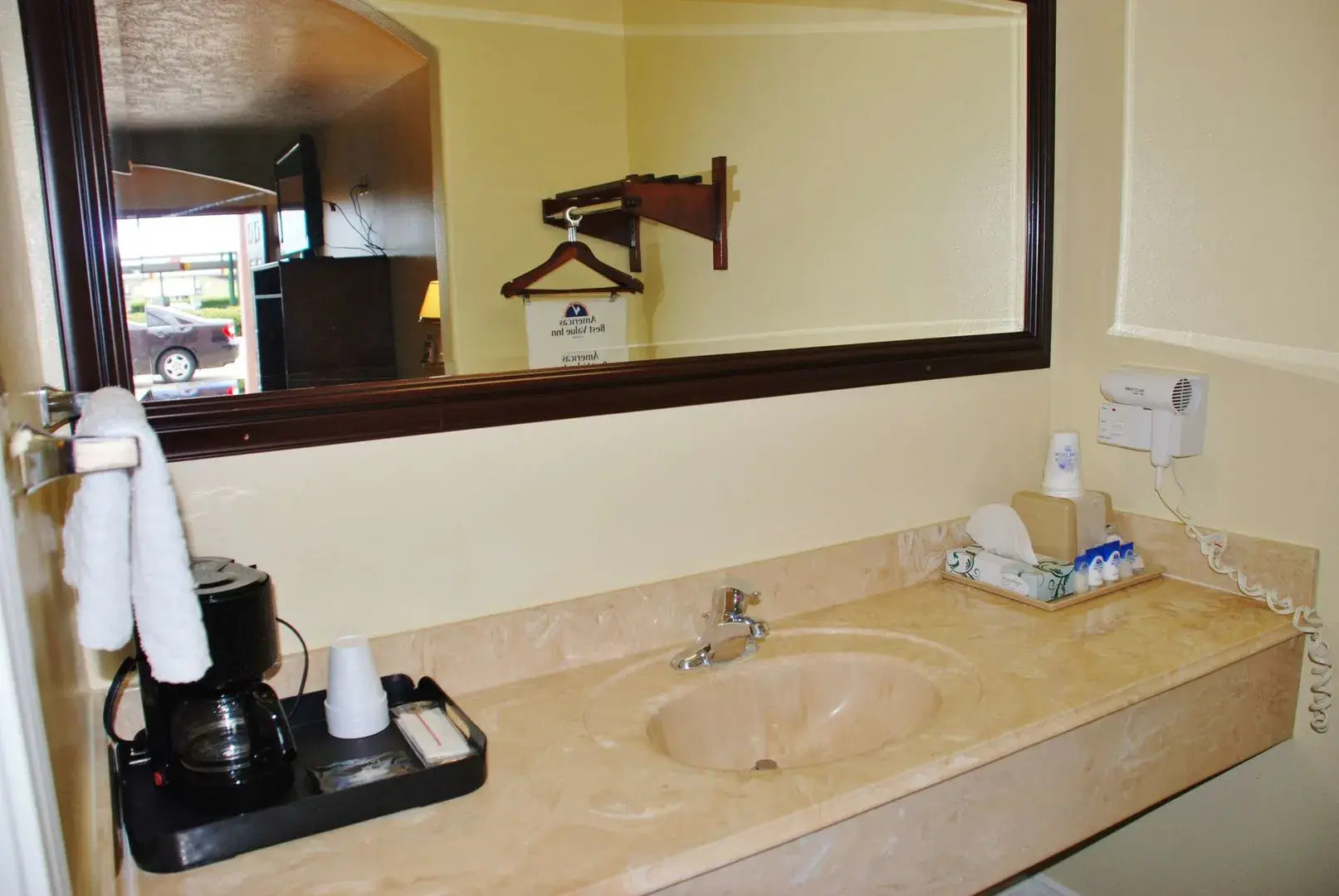 Americas Best Value Inn & Suites Hempstead Prairie View