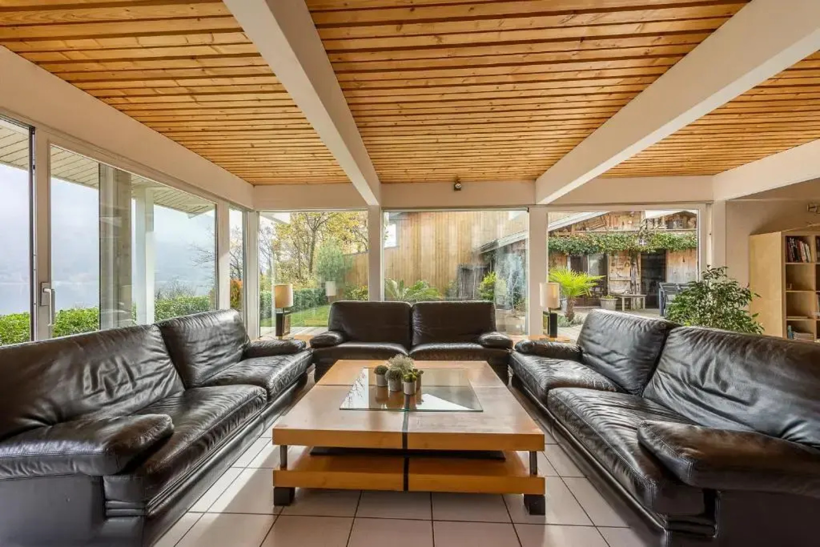 BREDANNAZ-Villa avec vue panoramique sur le lac 8pers by LocationlacAnnecy, LLA Selections