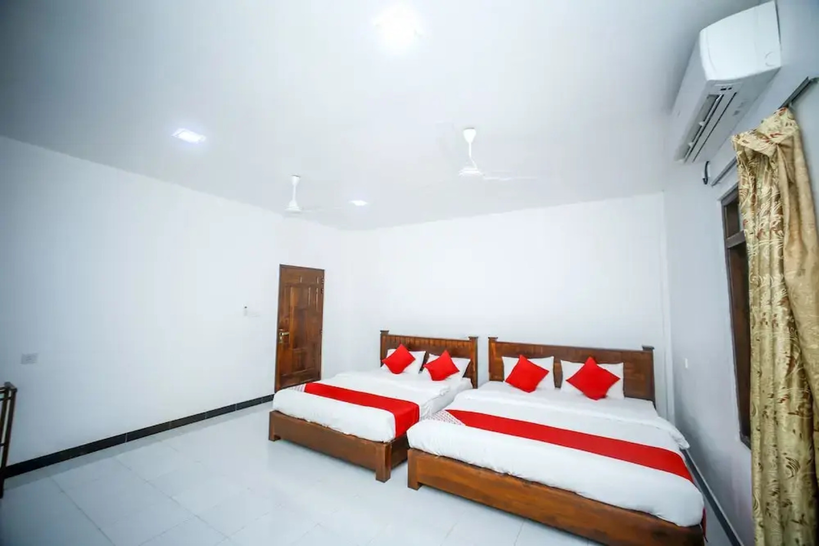 OYO 310 Sea Lagoon Beach Hotel