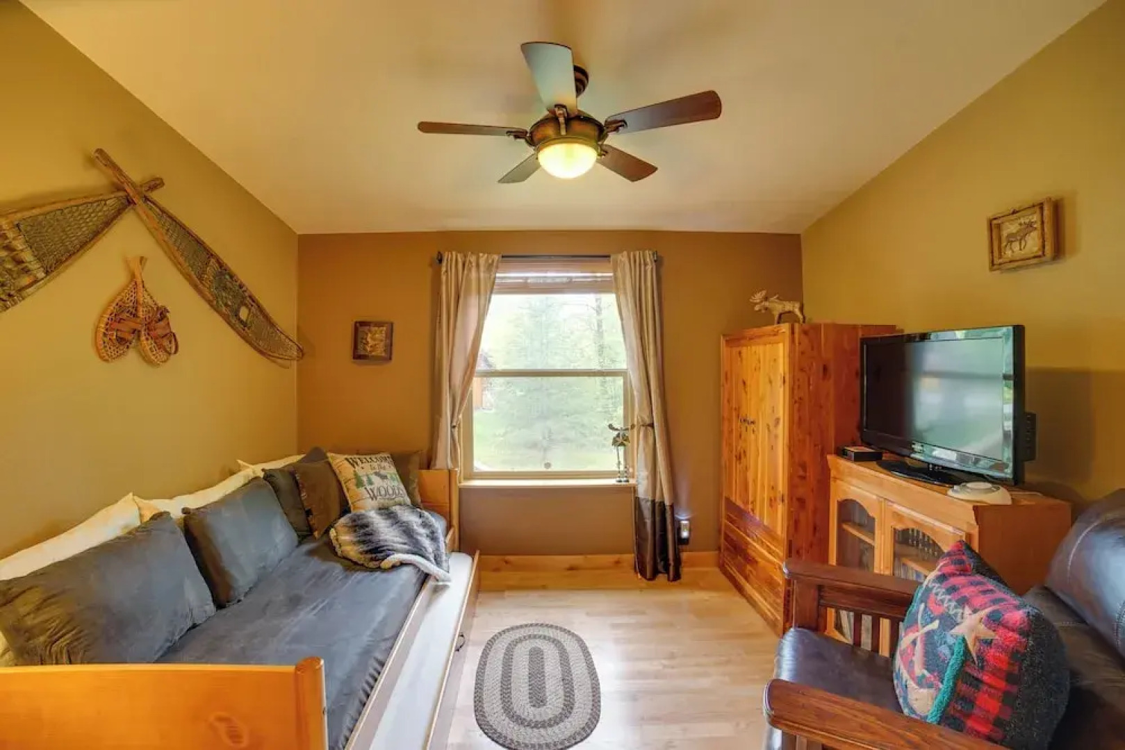 'moose Lodge' Cabin w/ Entertainment Gazebo!