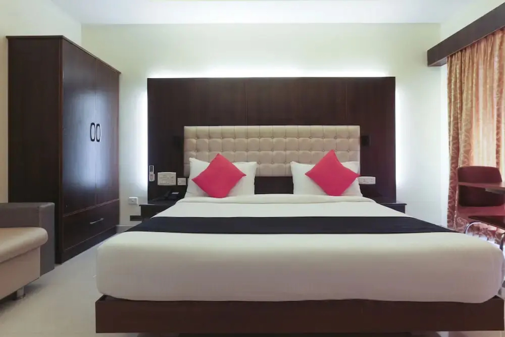 Capital O 47729 Hotel Saravana Bhavan