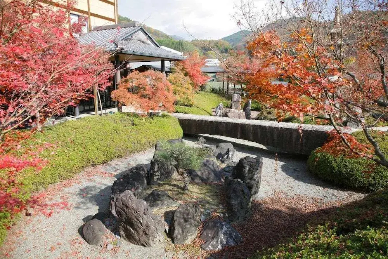 Yuttarino-Sato Inaka