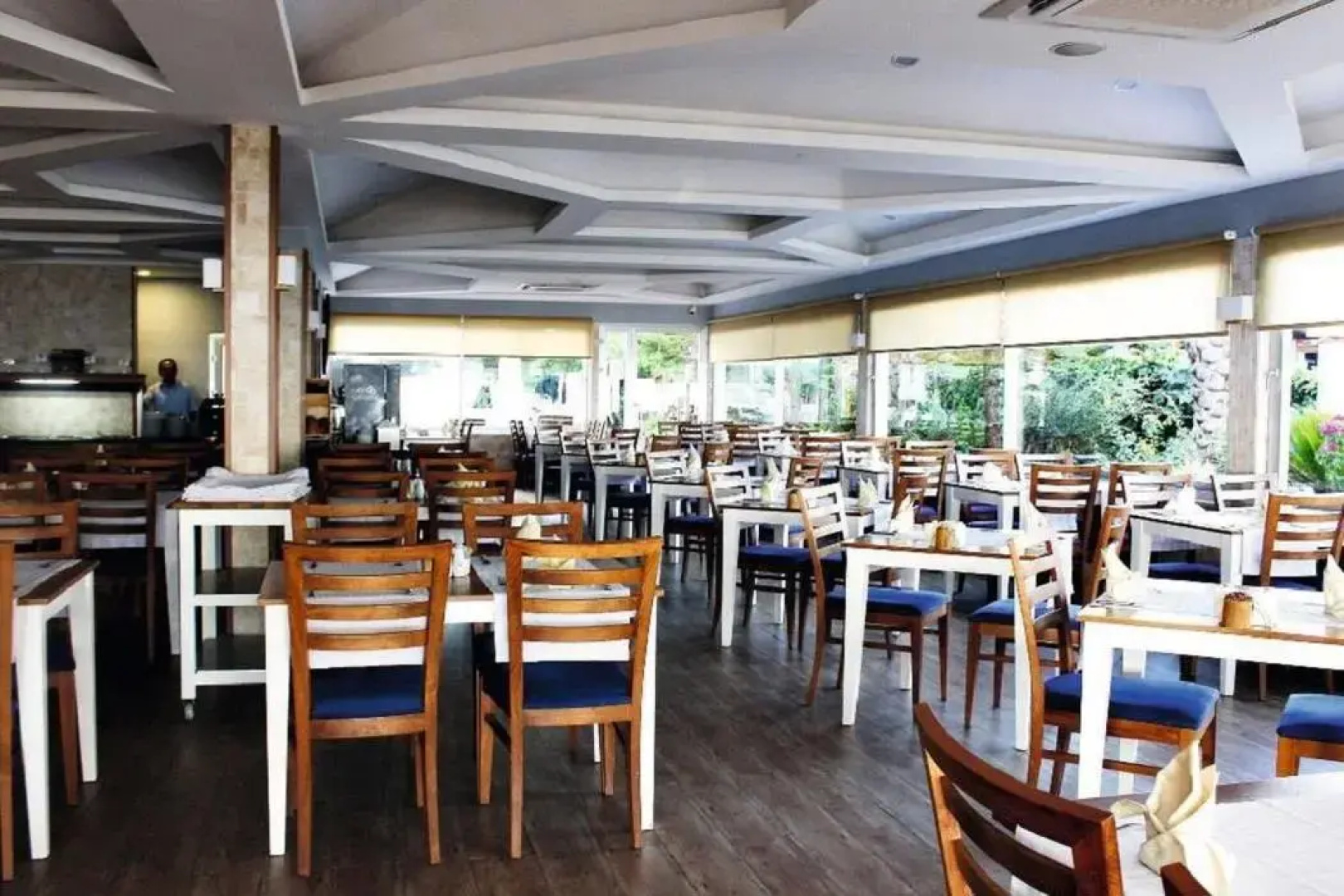 Side Bay Hotel
