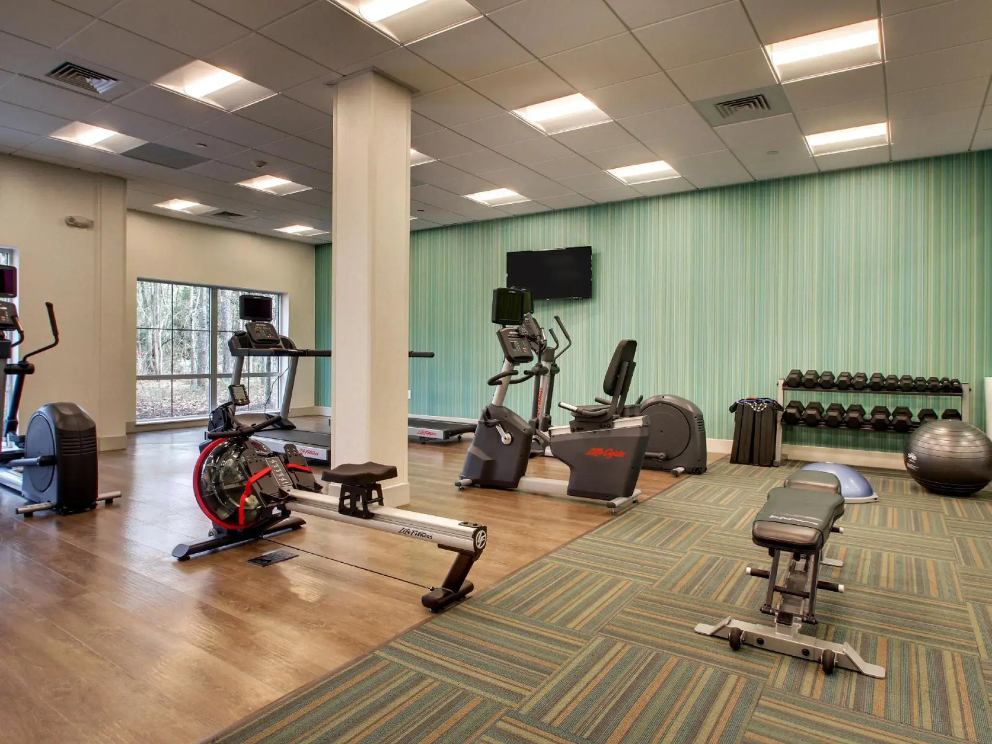 Holiday Inn Express & Suites Charleston NE Mt Pleasant US17 by IHG