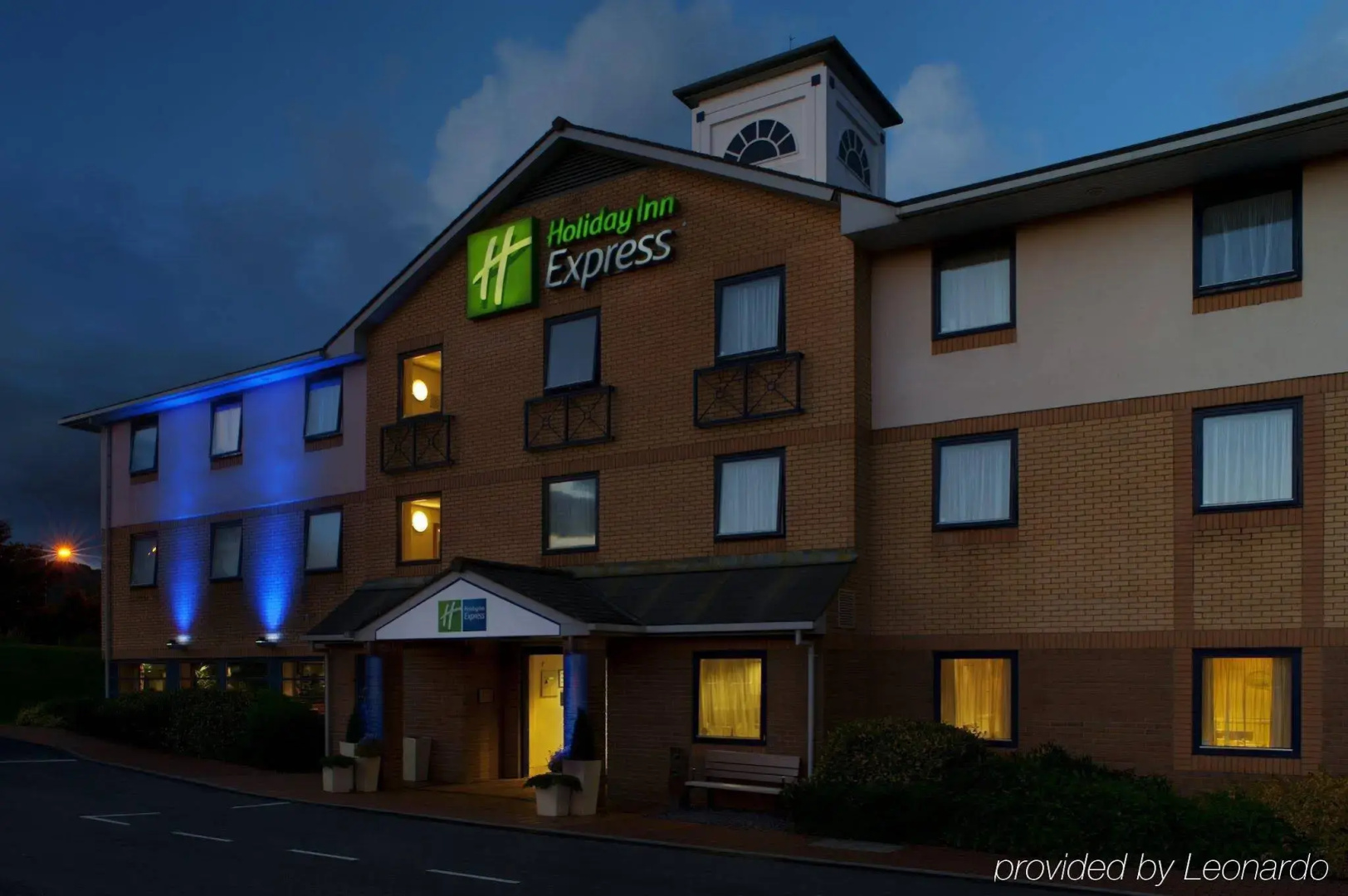 Holiday Inn Express Swansea - East by IHG