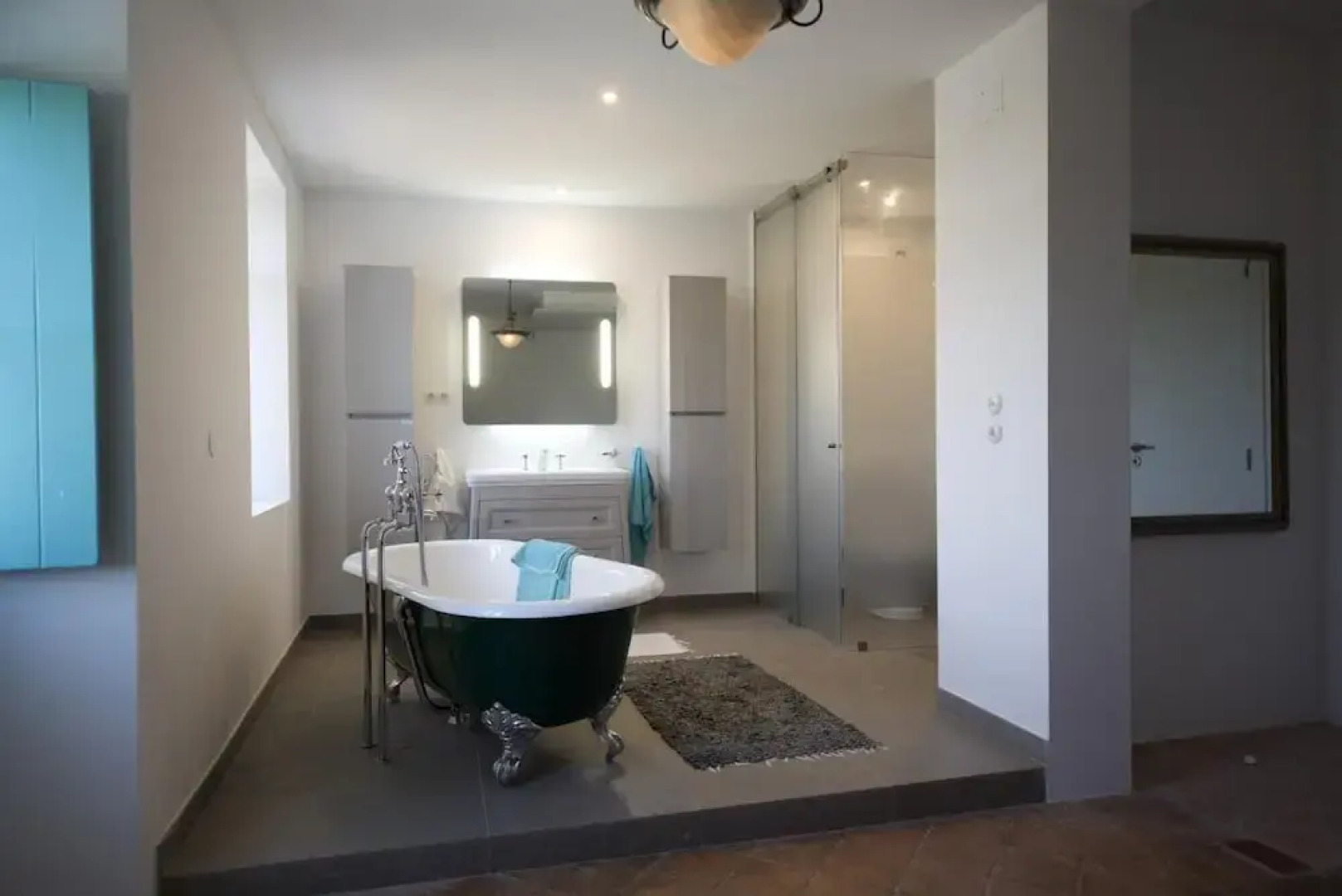 Quinta Amarela XL by Portucasa