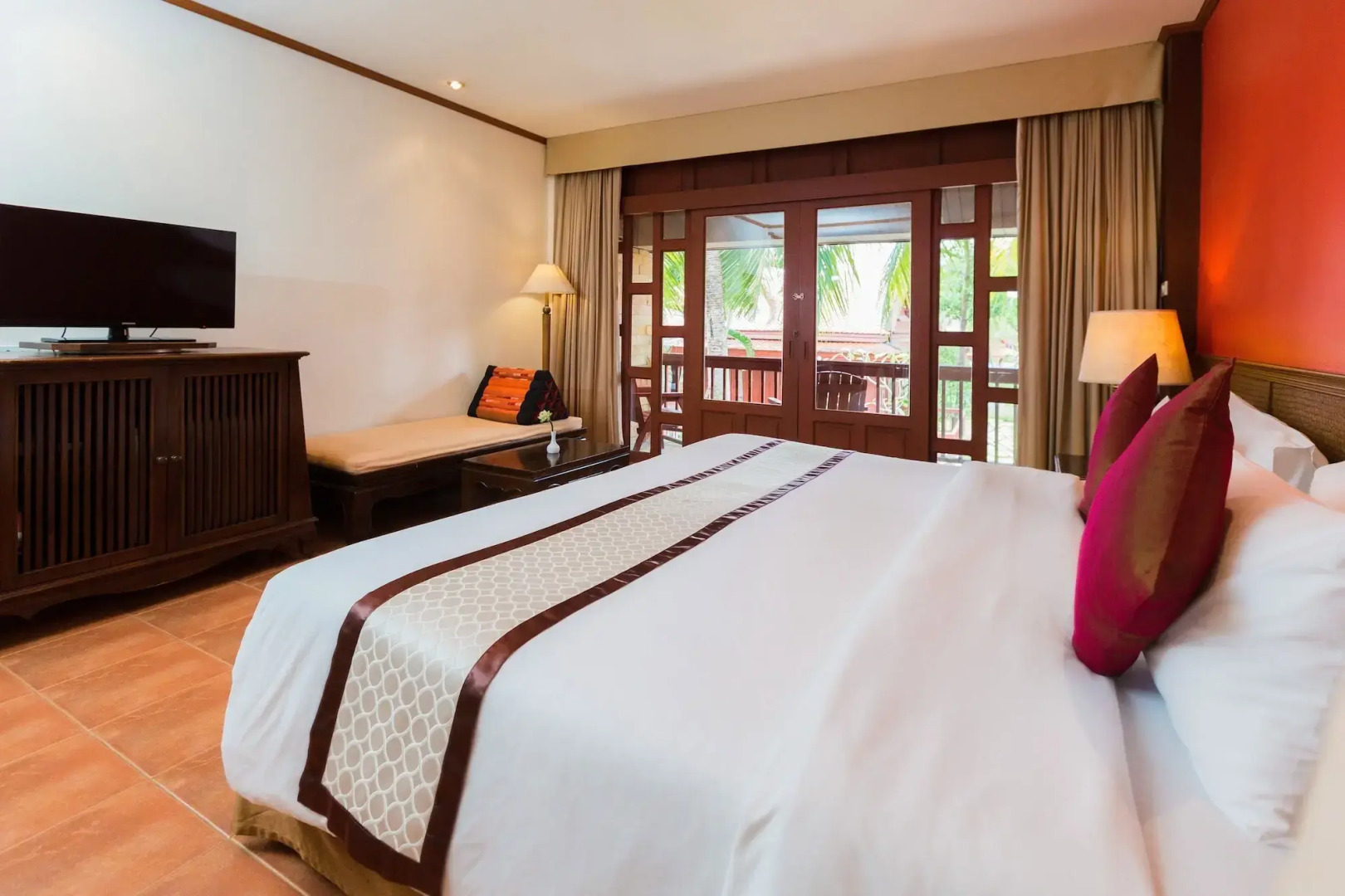 Ma Doo Bua Phuket (มาดูบัวภูเก็ต)