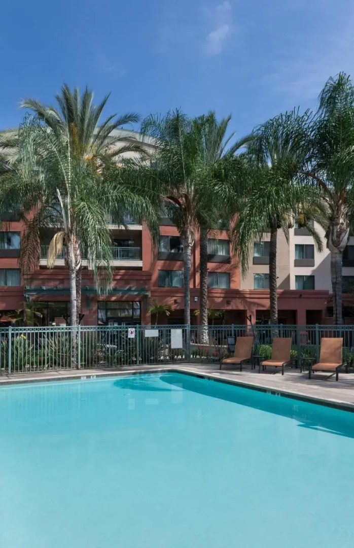 Courtyard by Marriott Los Angeles Burbank Airport